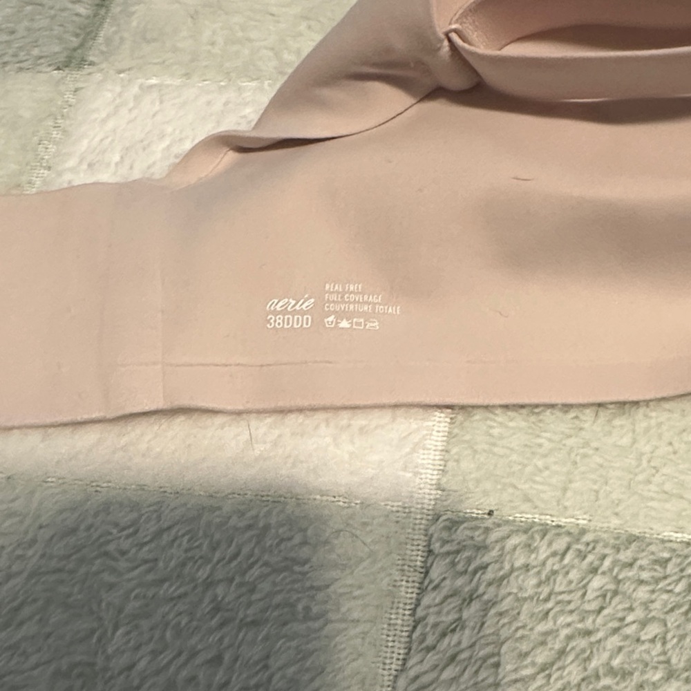 Women’s wired Nude Bra - Picture 2 of 3